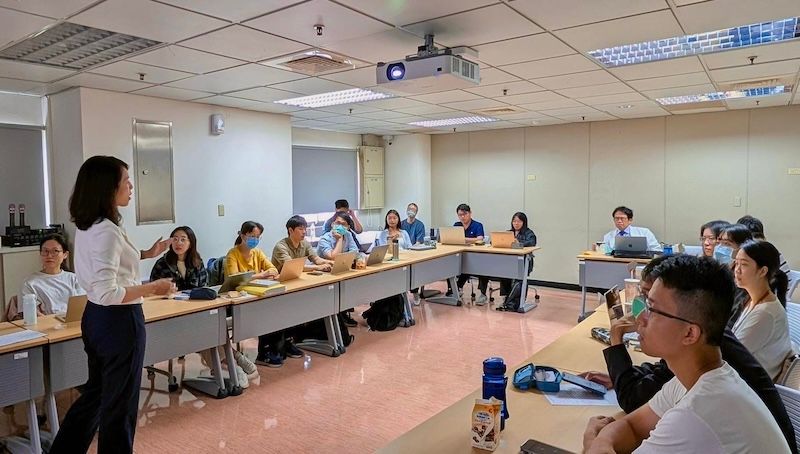 隱適美隱形矯正-中山醫學院矯正科-分享交流花絮-2-楊念珊醫師-台中