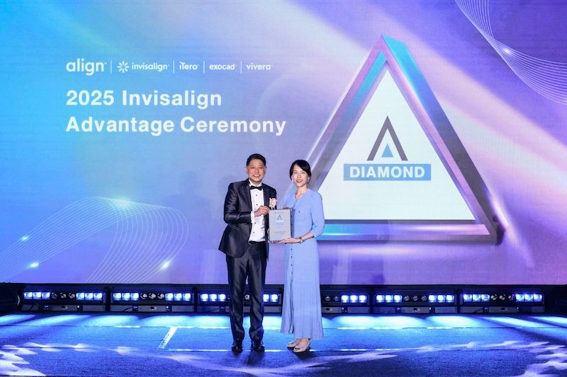 楊念珊醫師於2026隱適美年度頒獎典禮獲頒鑽石級醫師認證合影