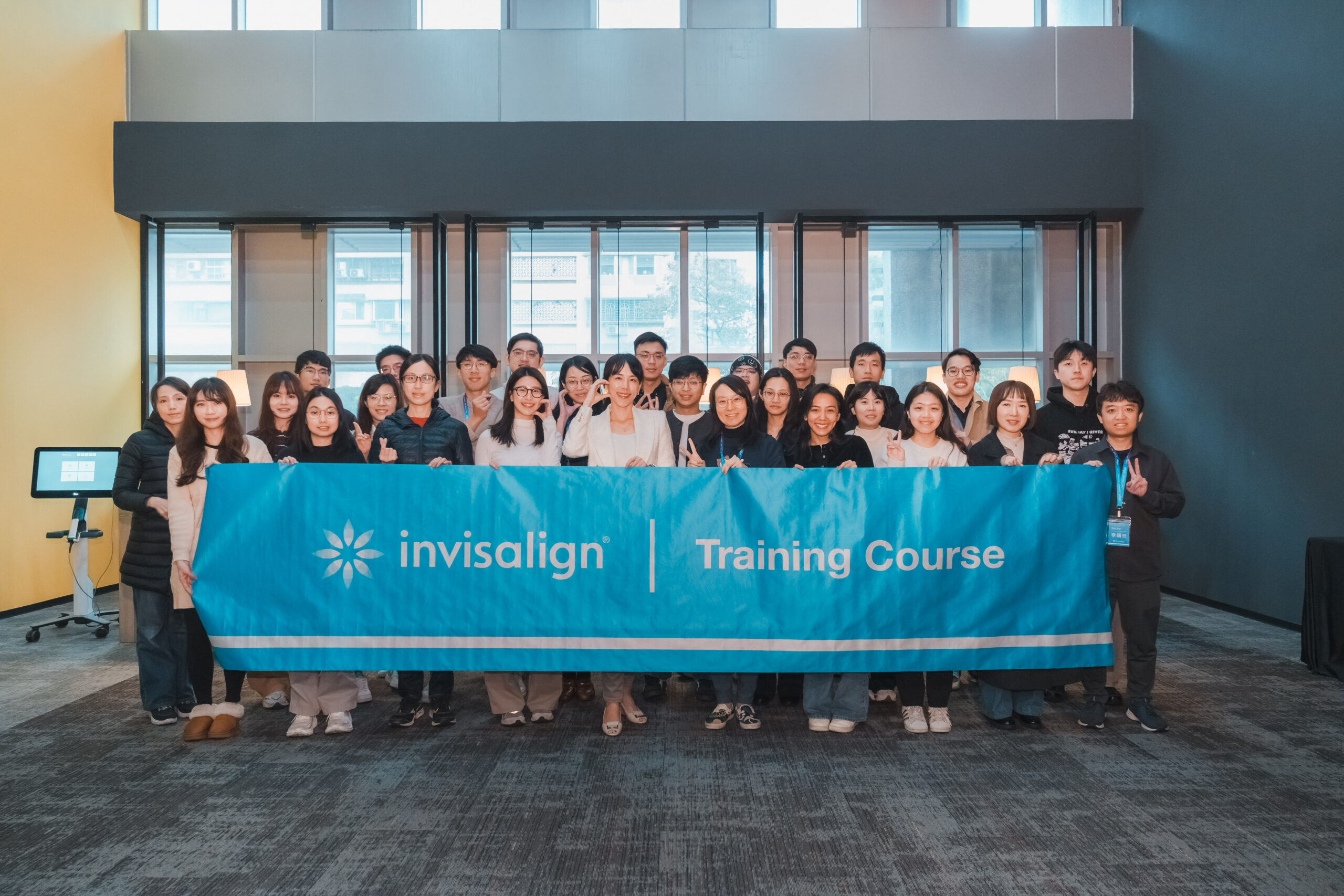 珊醫師擔任 Invisalign Training Course TC 認證講師授課合照